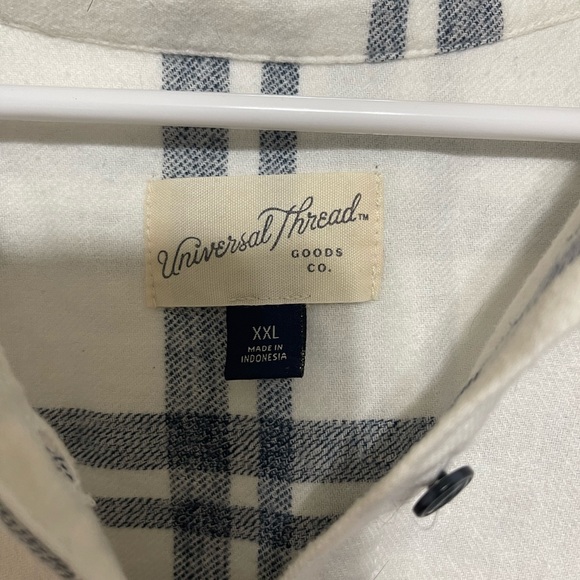 Universal Threads Flannel - XXL (2XL) - LIKE NEW - Picture 4 of 6